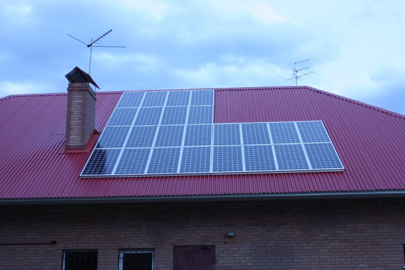 Солнечная батарея 4 кВт на крыше дома